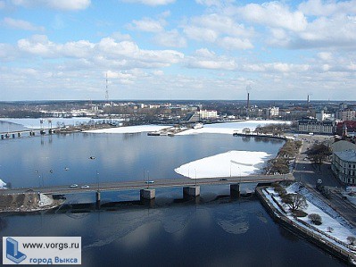 ВМЗ начал перевалку труб через Выборгский порт