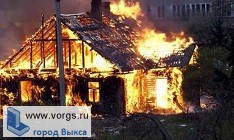 В Ближне-Песочном сгорел дом